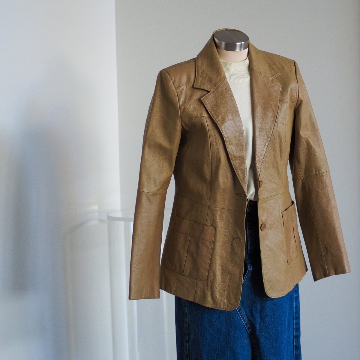 90s Newport News Women's Tan Leather Blazer Clothes - Afterthought Vintage