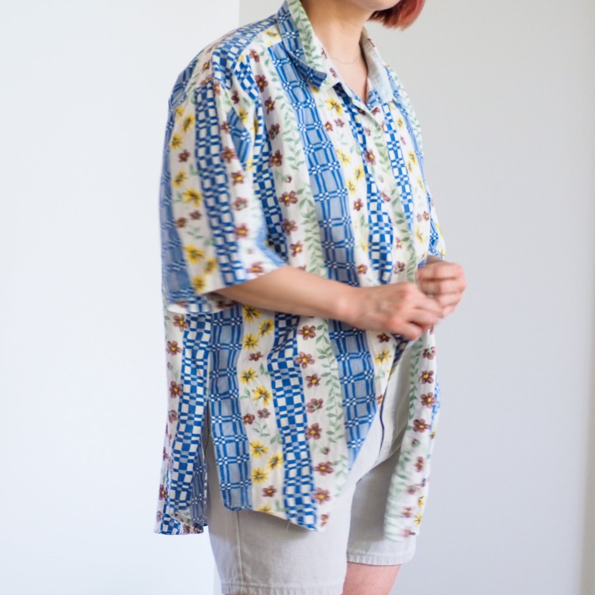 Vintage 1990s Bill Blass Women's Painted Buttondown Shirt Clothes - Afterthought Vintage