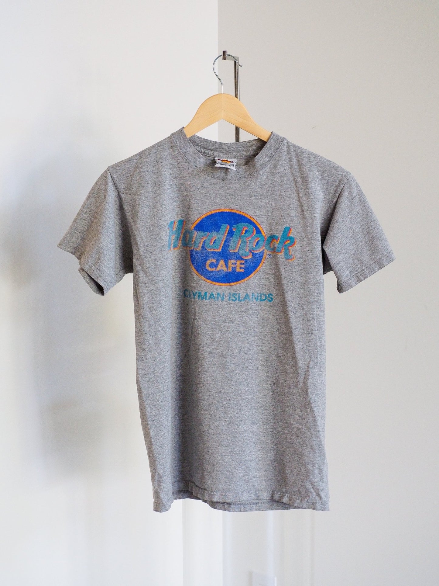 Vintage Hard Rock Cafe Cayman Islands Souvenir T-Shirt Clothes - Afterthought Vintage