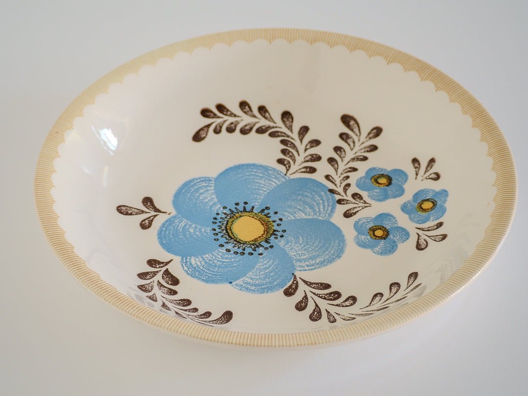 Vintage Jeannette Royal China Serving Bowl, 1960s Lifestyle - Afterthought Vintage