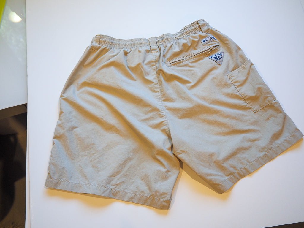 Women's Columbia Lined Utility Shorts - M Clothes - Afterthought Vintage