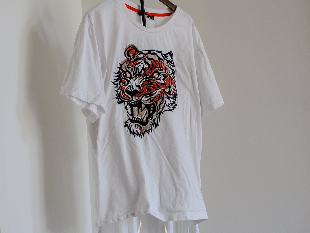 Y2K Sean John Tiger Embellishment T-Shirt Clothes - Sean John - Afterthought Vintage